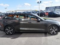 Volvo V60 T6 AWD 253 + 87CH R-DESIGN GEARTRONIC - <small></small> 31.880 € <small>TTC</small> - #4