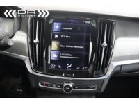 Volvo V90 T8 PLUG-IN - 46gr CO2 MOMENTUM LEDER NAVI - <small></small> 27.995 € <small>TTC</small> - #17