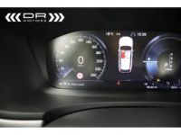 Volvo V90 T8 PLUG-IN - 46gr CO2 MOMENTUM LEDER NAVI - <small></small> 27.995 € <small>TTC</small> - #33