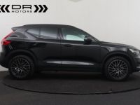 Volvo XC40 T2 MOMENTUM CORE - BLUETOOTH DAB - <small></small> 25.995 € <small>TTC</small> - #4