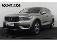 Volvo XC40 T4 FULL HYBRID - INSCRIPTION NAVI LED LEDER APPLE CARPLAY TOPSTAAT 1ste EIigenaar - <small></small> 31.995 € <small>TTC</small> - #1