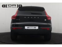 Volvo XC40 T4 RECHARGE GEARTRONIC R DESIGN - NAVI LED PANODAK HARMAN KARDON - <small></small> 28.995 € <small>TTC</small> - #2