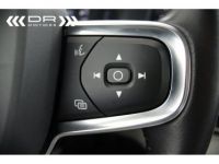 Volvo XC40 T5 RECHARGE Twin Engine - MOMENTUM PRO NAVI LED LEDER - <small></small> 28.995 € <small>TTC</small> - #34