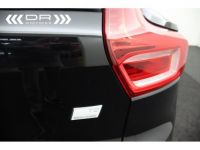 Volvo XC40 T5 RECHARGE Twin Engine - MOMENTUM PRO NAVI LED LEDER - <small></small> 28.995 € <small>TTC</small> - #49