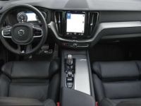 Volvo XC60 2.0 T8 TE AWD PHEV R-Design Gear - PANO DAK - CAMERA - - <small></small> 36.500 € <small>TTC</small> - #7