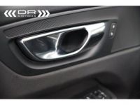 Volvo XC60 T8 AWD GEARTRONIC MOMENTUM PRO - PANODAK NAVI LED LEDER TREKHAAK - <small></small> 31.995 € <small>TTC</small> - #30