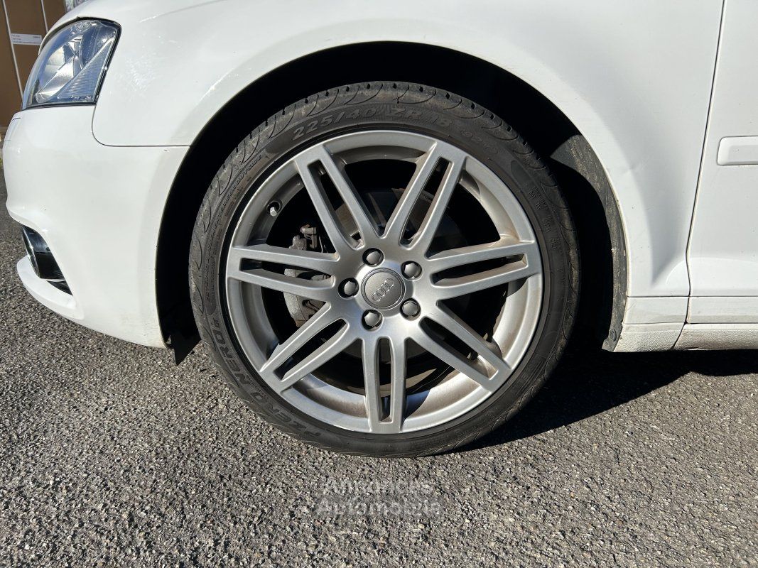 Audi A3 8p 2l tdi sportback sline quattro - Voitures