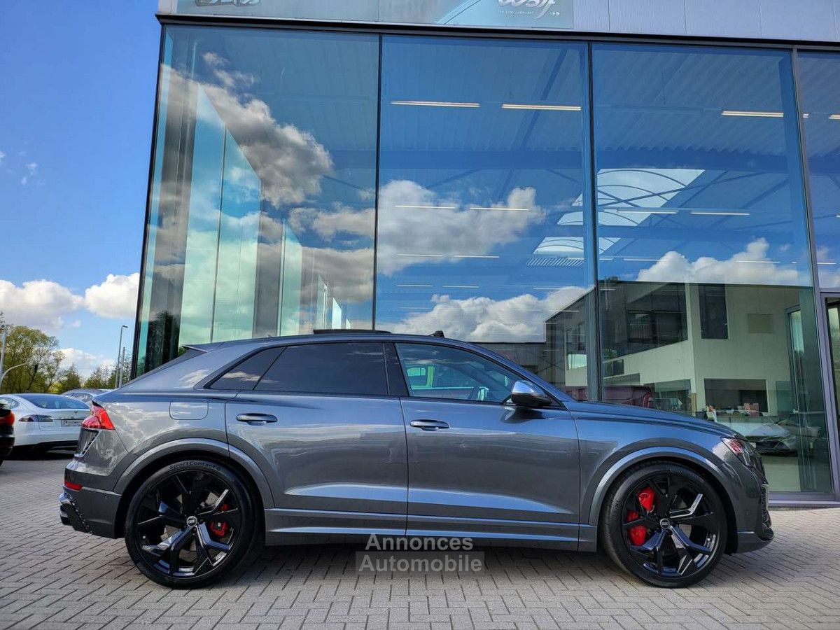 Audi q8 e tron