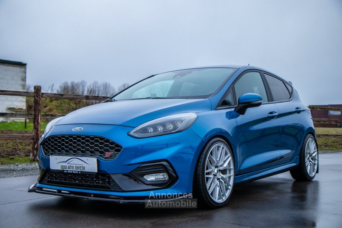 FORD FIESTA ford-fiesta-mk8-st-200-pack-performance-recaro-phares-led  Occasione - Il Parking