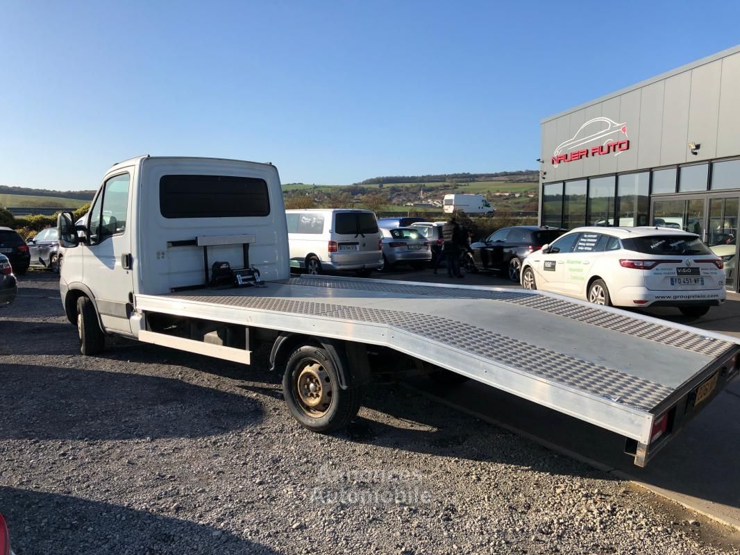 Iveco Daily 35S11 CAMION PLATEAU occasion diesel - Bouxières Sous ...