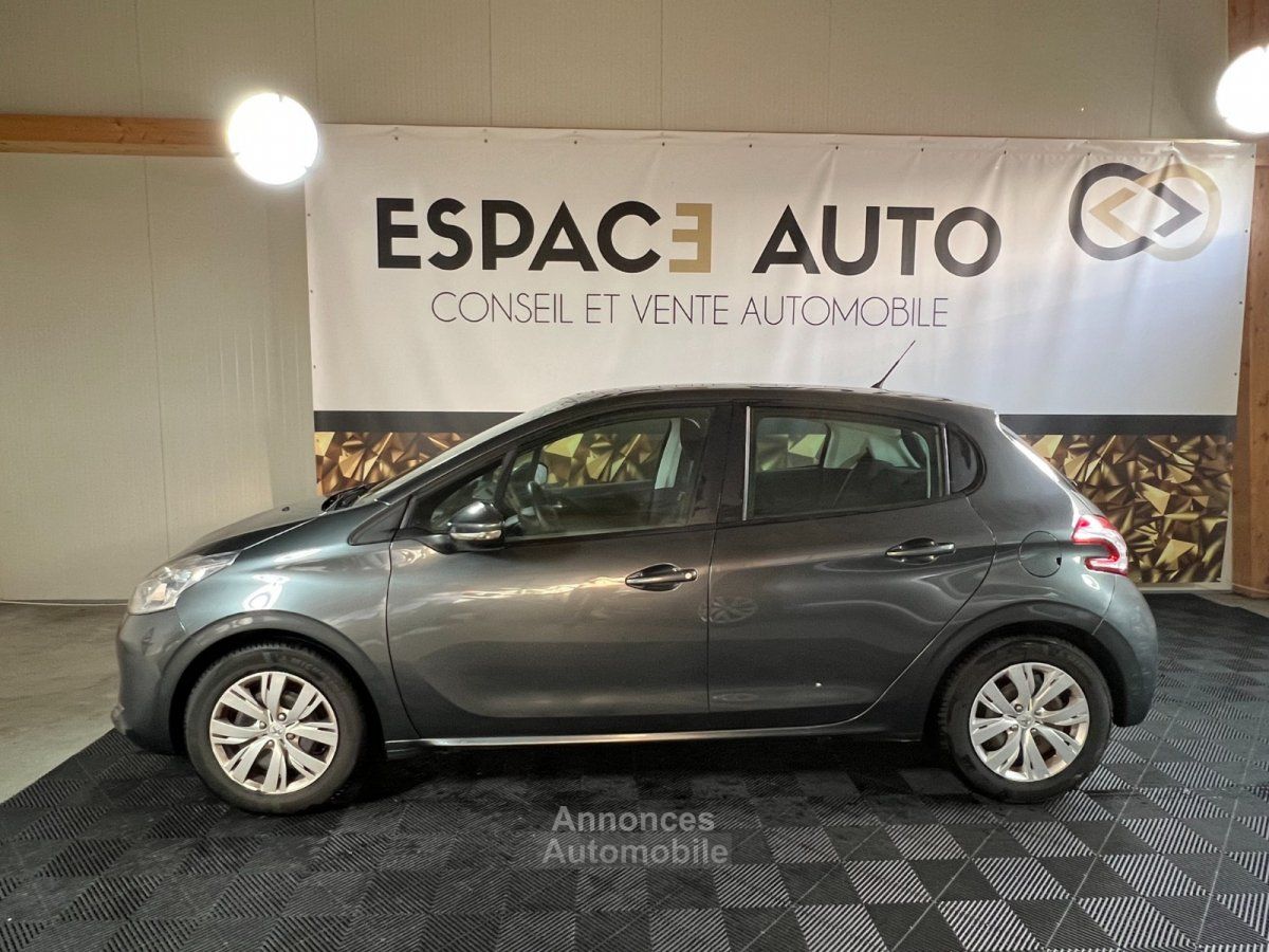 Livraison de la Peugeot 208 Active 1.4 HDi 68ch FAP neuve de