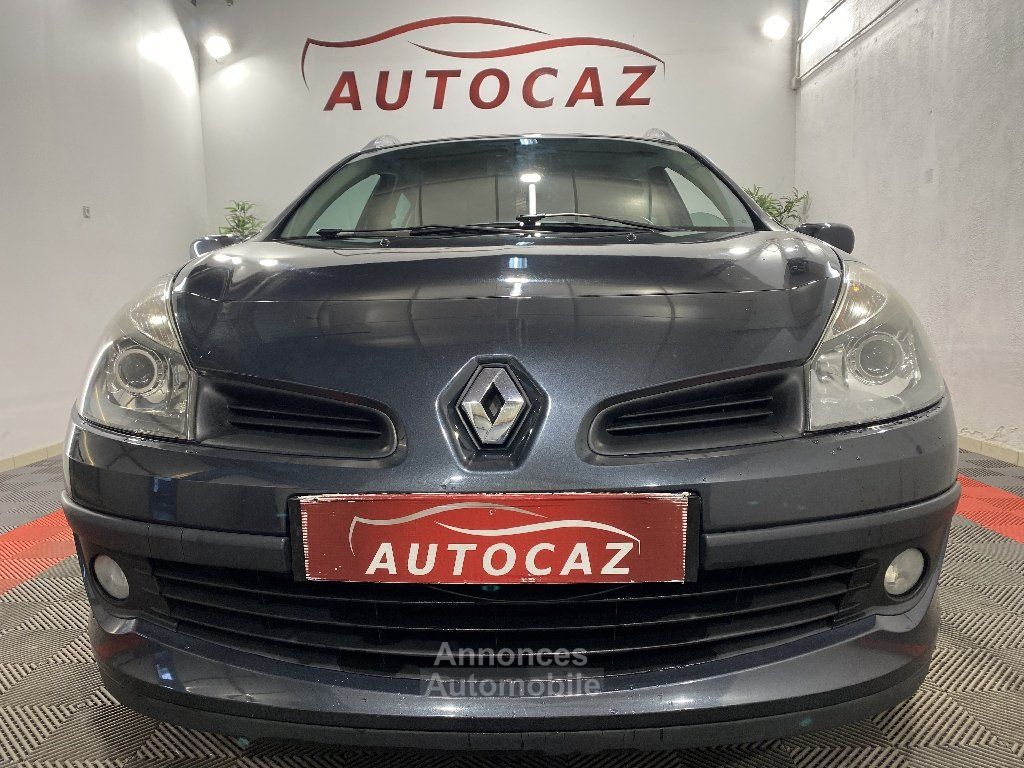 RENAULT CLIO renault-clio-3-iii-serie-rip-curl-1-2l-75ch-toit