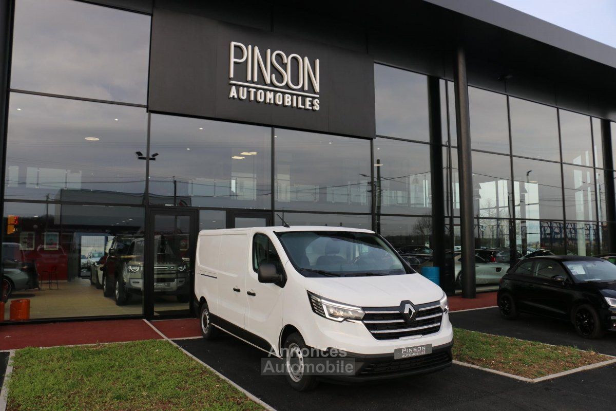 Annonce Renault trafic iii (2) 2.0 fourgon l2h1 3000 kg blue dci