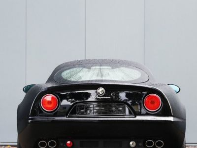 Alfa Romeo 8C Competizione 4.7-liter V8 engine 450 HP  - 30