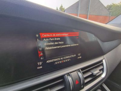 Alfa Romeo Giulia 2.2 JTDm Super XENON RADAR CRUISE NAVIGATION  - 25