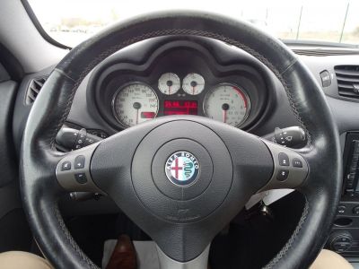 Alfa Romeo GT 1.9 JTD150 MULTIJET SELECTIVE - <small></small> 7.790 € <small>TTC</small> - #3