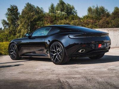 Aston Martin DB12 Coupe Bowers & Wilkins Black Pack  - 13