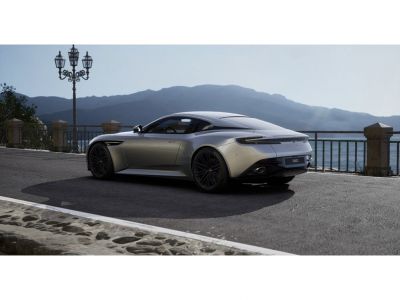 Aston Martin DB12 DB 12 COUPE - SIGNATURE METALLIC CARBON CERAMIC BRAKES BOWERS & WILKINS ON STOCK  - 4