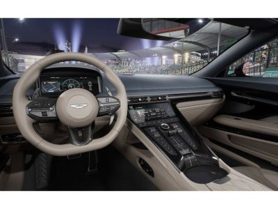 Aston Martin DB12 DB 12 VOLANTE - NEW ON STOCK CARBON CERAMIC BRAKES ALLOY 21"  - 9
