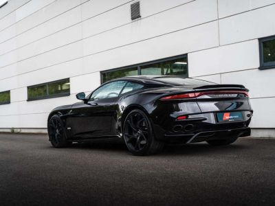 Aston Martin DBS Superleggera Onyx Black Carbon 360°  - 14