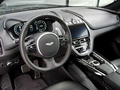 Aston Martin DBX V8 Paint to sample Cooling Seats Pano  - 12