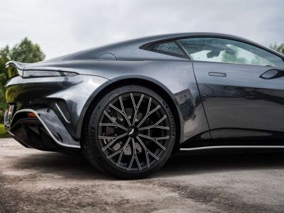 Aston Martin Vantage V12 Coupé 1 of 333  - 6