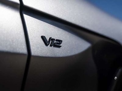 Aston Martin Vantage V12 Roadster 1 of 249 Aluminite Silver  - 8