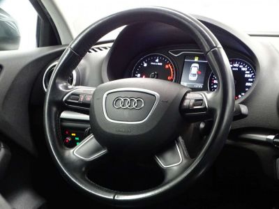 Audi A3 1.6TDi Sedan Ambition STronic CUIR-XENON-NAVI-PARK  - 6