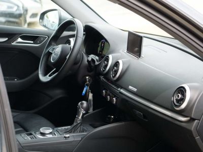 Audi A3 30 TDi Design S tronic COCKPIT LED RADAR NAVI CUIR  - 8