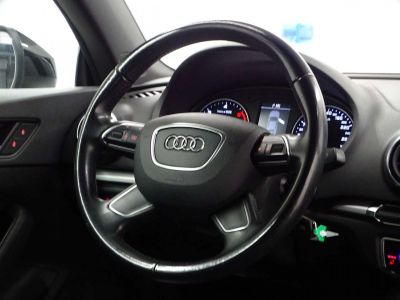 Audi A3 Cabriolet 2.0TDi 150 Sline  - 9