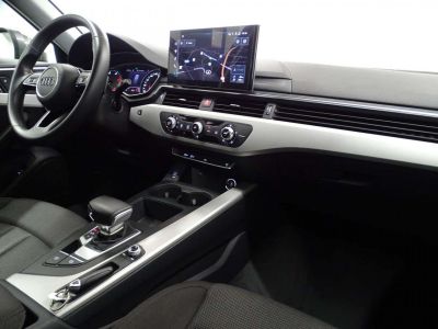 Audi A4 Avant 30TDi STronic  - 8