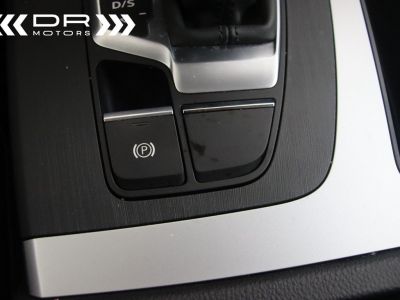 Audi Q5 30TDI S TRONIC BUSINESS EDITION - NAVI LED- LEDER DAB  - 31