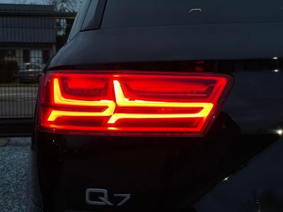 Audi Q7 Quattro S-Line  - 8