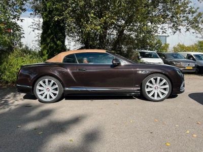 Bentley Continental GTC V8S  - 13