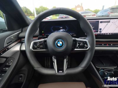 BMW i5 40 M-SPORT FUL PANO TREKHK DRIV+PARK PRO  - 31