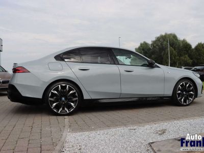 BMW i5 40 M-SPORT-PRO TREKHK DRIV+PARK PRO CARBON  - 8