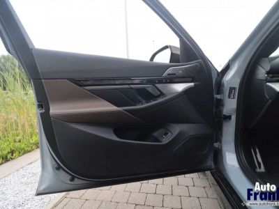 BMW i5 40 M-SPORT-PRO TREKHK DRIV+PARK PRO CARBON  - 23