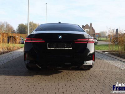 BMW i5 40 M-SPORT TREKHK H&K CAM STUURVRW 19  - 6