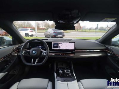 BMW i5 40 TOUR M-SPORT PANO SUSP PRO 360CAM B&W  - 26