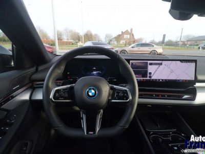 BMW i5 BREAK 40 M-SPORT PANO 360CAM TRKHK H&K  - 29