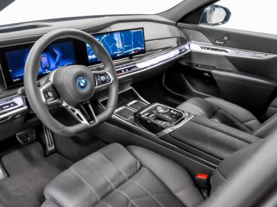 BMW i7 xDrive60 M Sport Massage Bowers SkyLounge ACC HUD  - 12