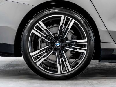 BMW i7 xDrive60 M Sport Pro Massage SkyLounge Bowers ACC  - 49