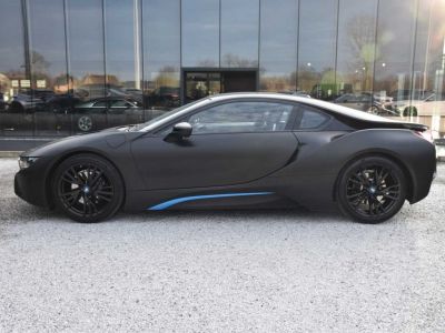 BMW i8 Coupé HUD Harman Kardon LED  - 3