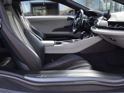 BMW i8 Coupé HUD Harman Kardon LED  - 17