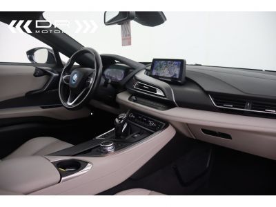 BMW i8 NAVI - DISPLAY KEY COMFORT ACCES 49gr CO2  - 15