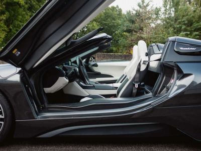 BMW i8 Roadster Vat refundable-Like new  - 15