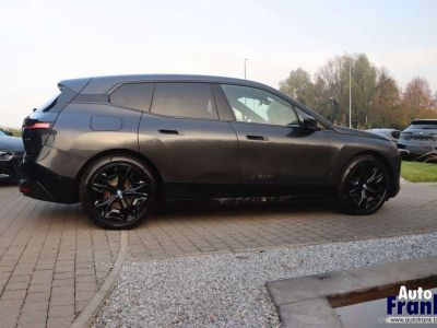 BMW iX 40 M-SPORT PANO TREKHK INCL WINTERSET  - 8