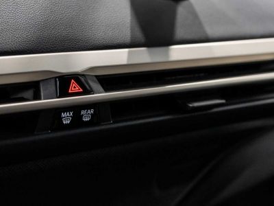 BMW iX 40 xDrive Harman Kardon Trekhaak Keyless ACC LED  - 31