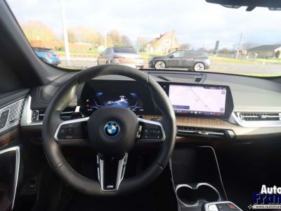 BMW iX1 20 M-SPORT PANO MEMO H&K CAM  - 25