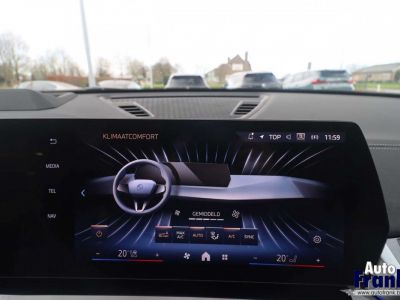 BMW iX2 30 M-SPORT PANO TREKHK 360 CAM -MEMO HUD  - 46